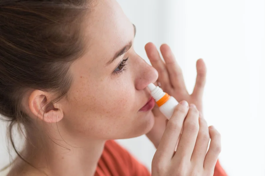 Saline Nasal Spray Benefits Uses and Tips for Everyday Nasal Relief